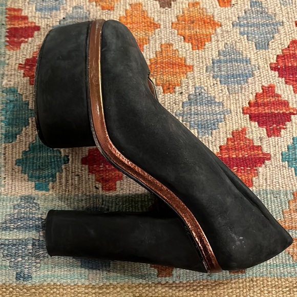 Acne Studios Black Suede Platform Heels - Picture 5 of 6